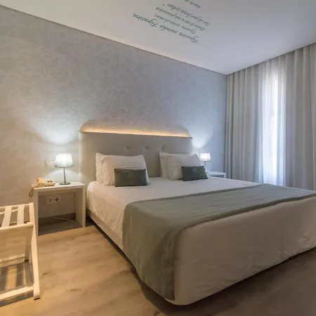 Costa De Prata 피게이라다포즈